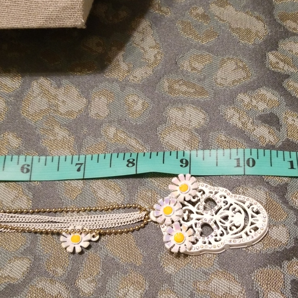 Betsy Johnson Skull Necklace - Picture 2 of 3